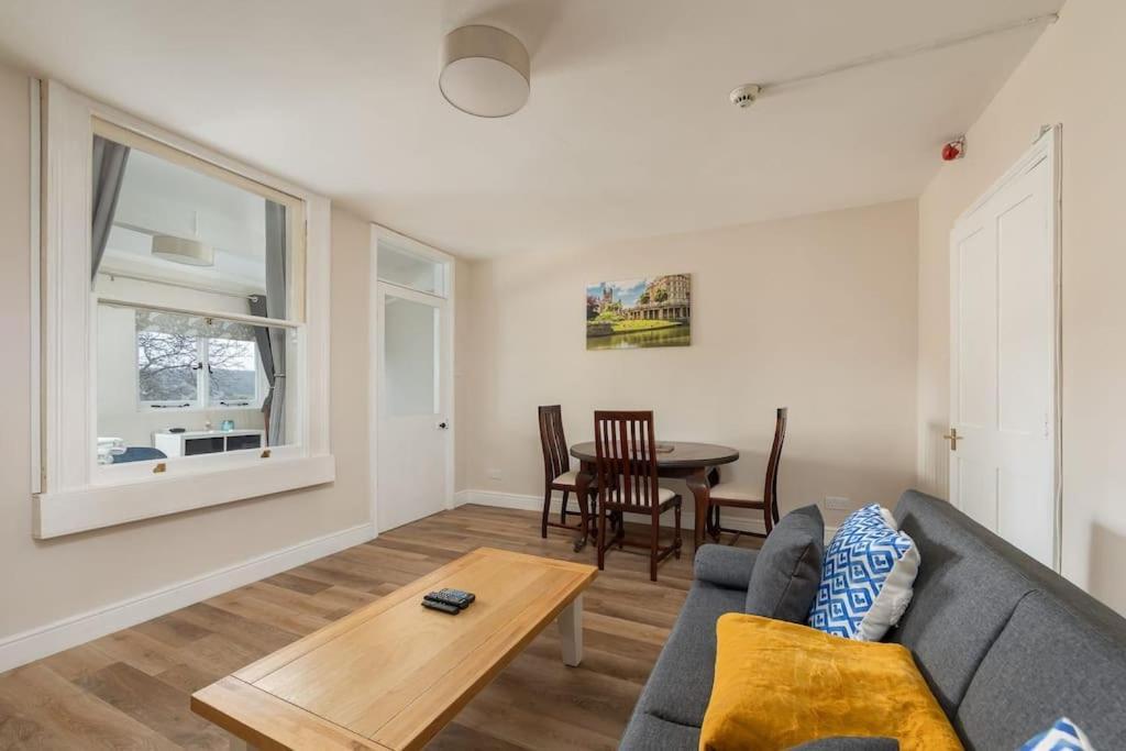 Garden Flat With Bath Skyline Views & Private Patio Διαμέρισμα Εξωτερικό φωτογραφία